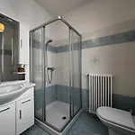 Apartment La Casa Di Emy- Larihome A74