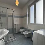 La Casa Di Emy- Larihome A74 Apartment *