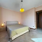 Apartment La Casa Di Emy- Larihome A74