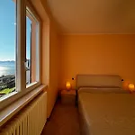 Apartment La Casa Di Emy- Larihome A74 *